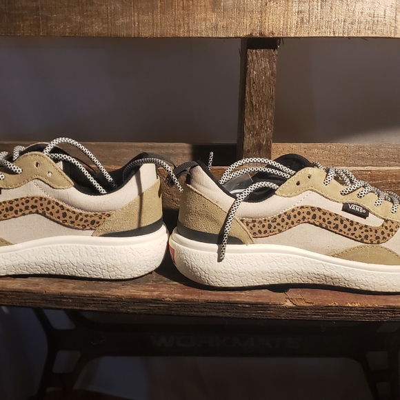 Vans Leopard Print Sneakers - Picture 3 of 3